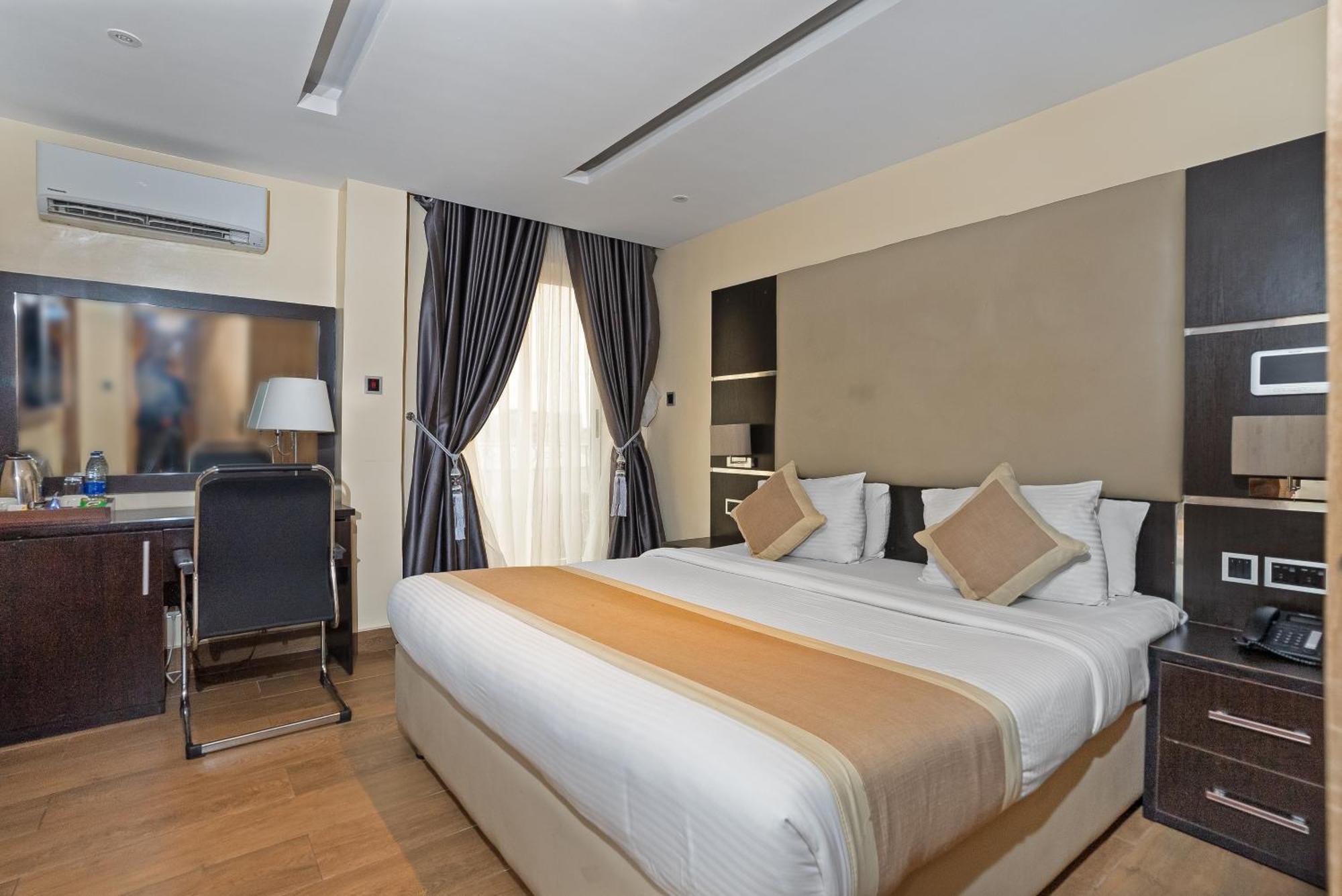 Watercress Hotels And Event Ikeja Kültér fotó
