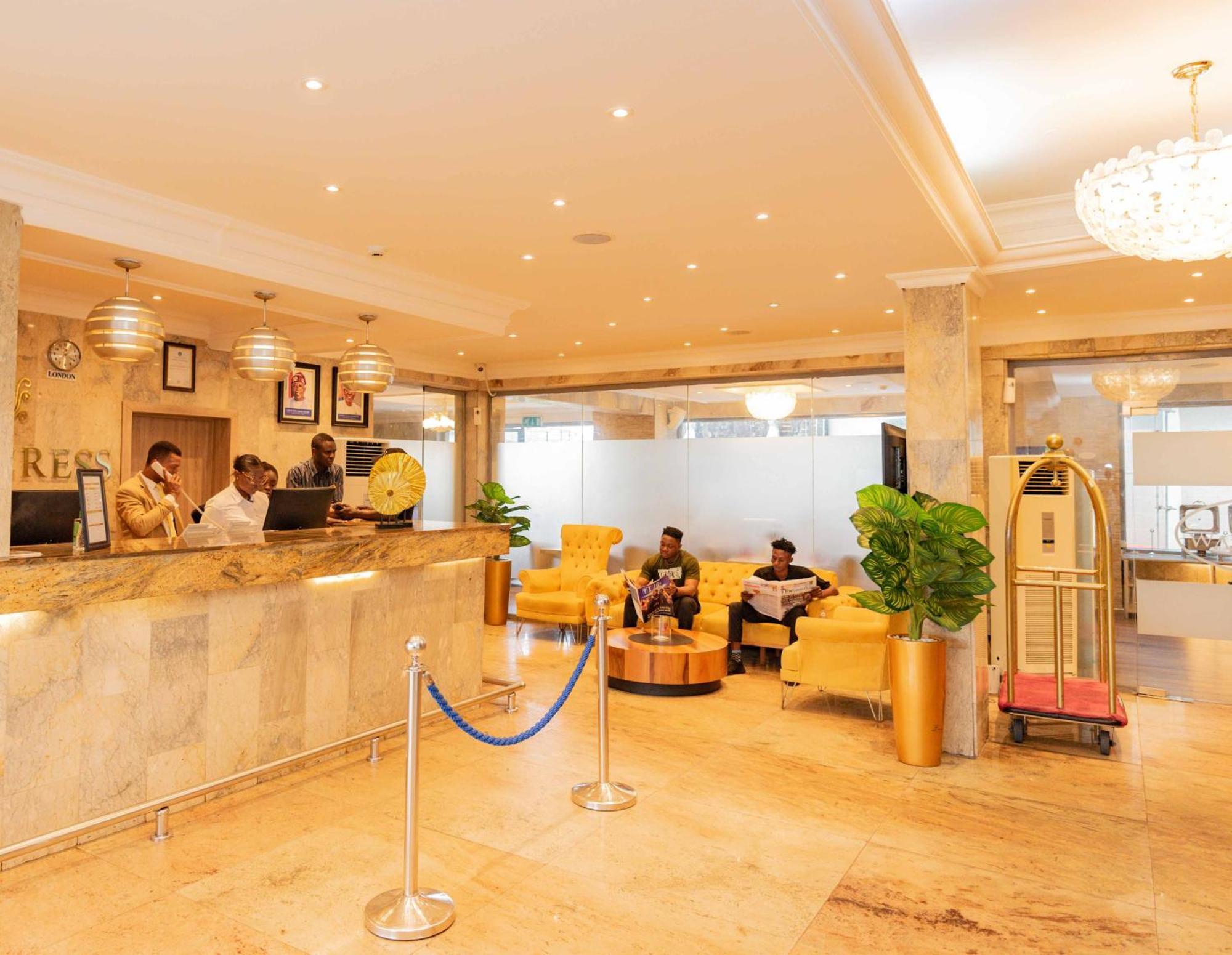 Watercress Hotels And Event Ikeja Kültér fotó